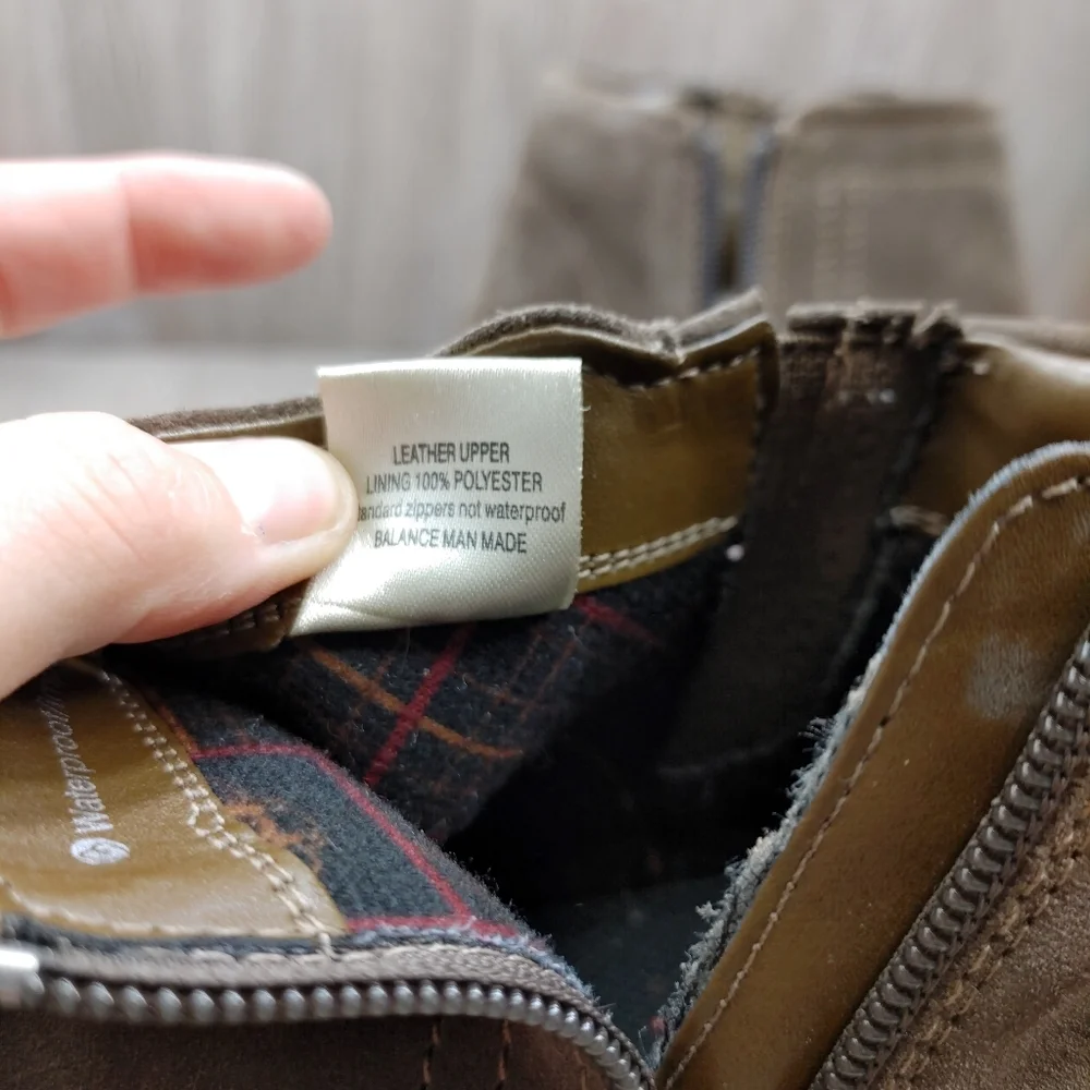 Blondo Valli Bootie Waterproof Suede Ankle  Boot Side‎ Zip Dark Taupe 7.5 Casual - Picture 10 of 13